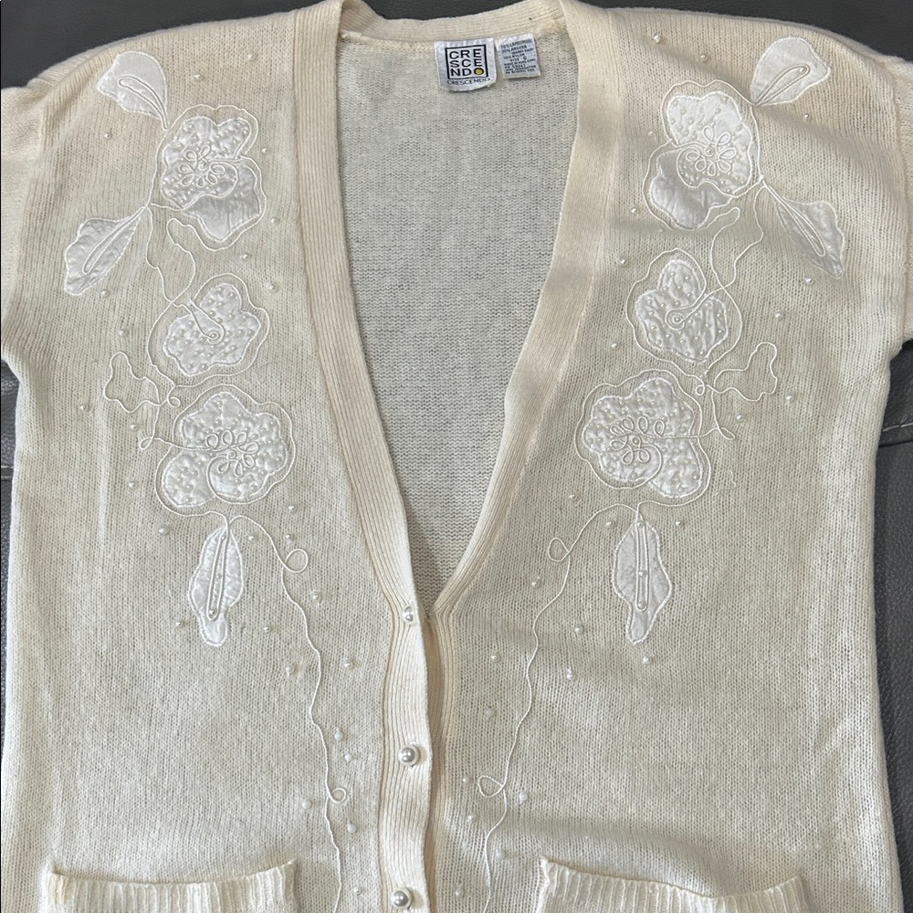 Crescendo Vintage 80s/90s Hong Kong Elegant Cream Cardigan Sweater EUVC - Picture 2 of 7
